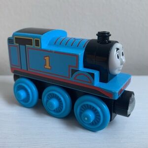 Thomas & Friends Wooden Railway THOMAS Train Engine 2012 Mattel